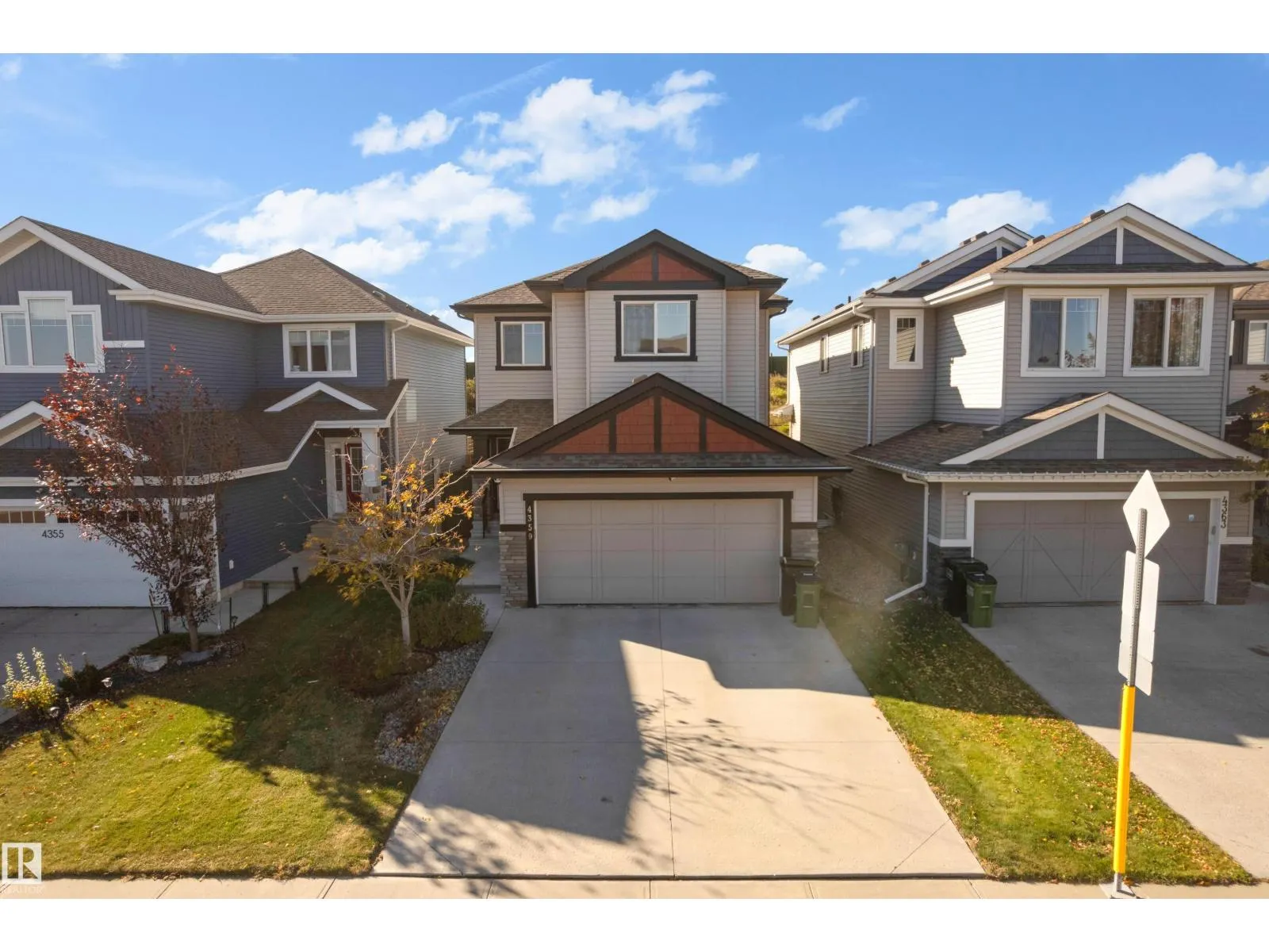 4359 126 AV NW