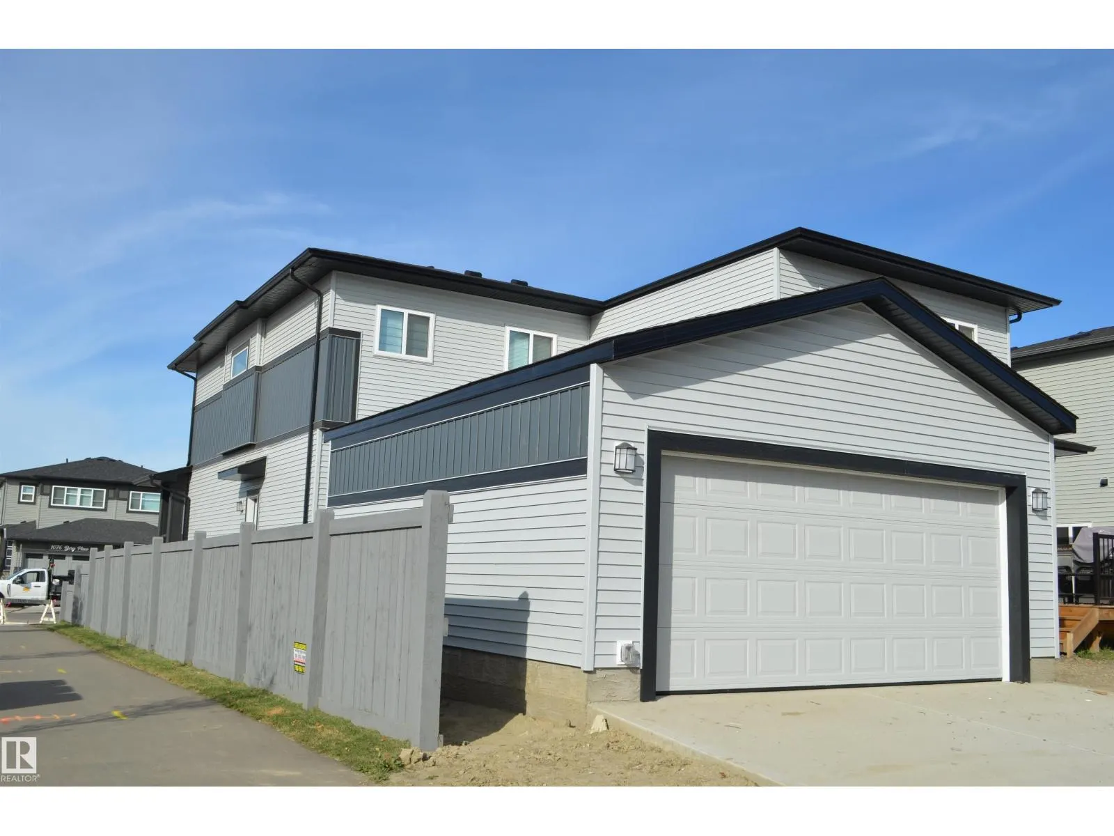1081 BERG PL