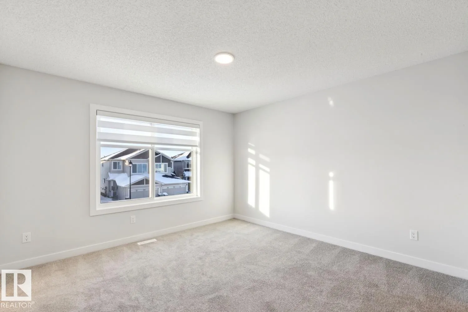 1081 BERG PL