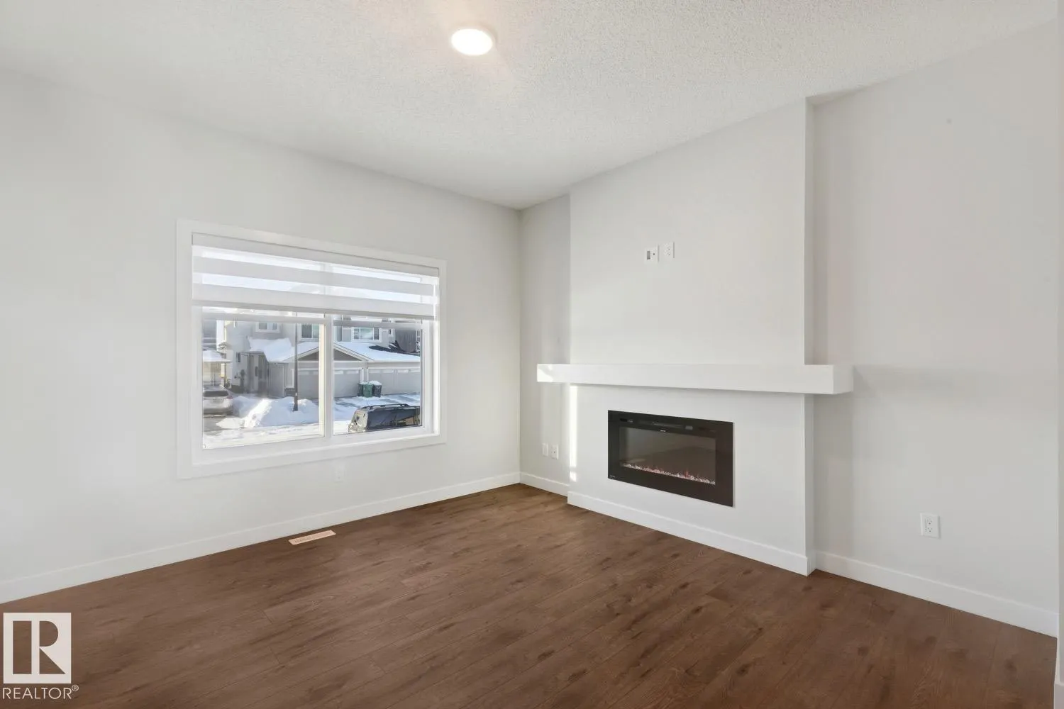 1081 BERG PL