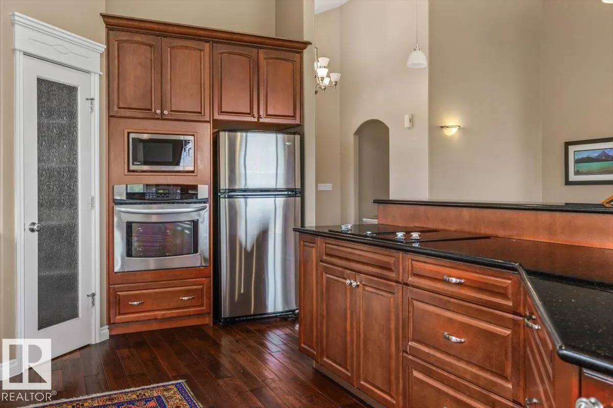 215 WESTERRA PT