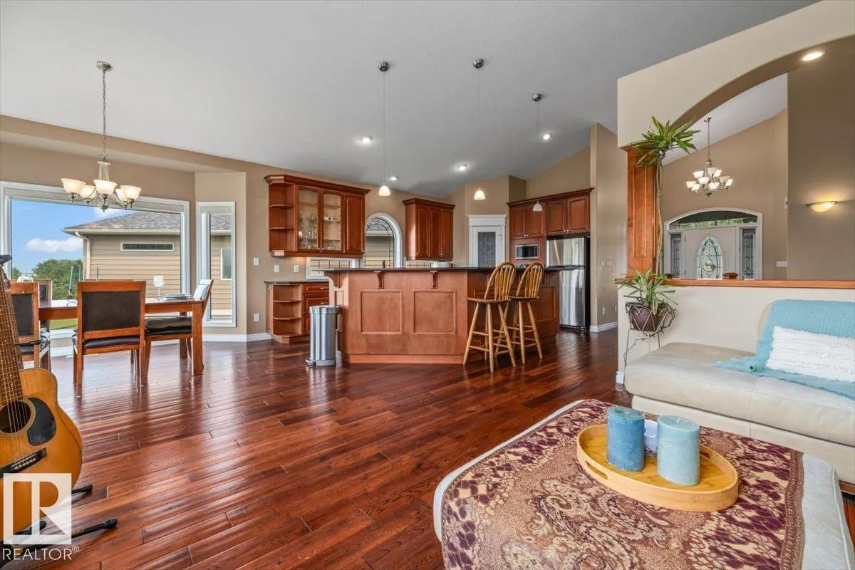 215 WESTERRA PT