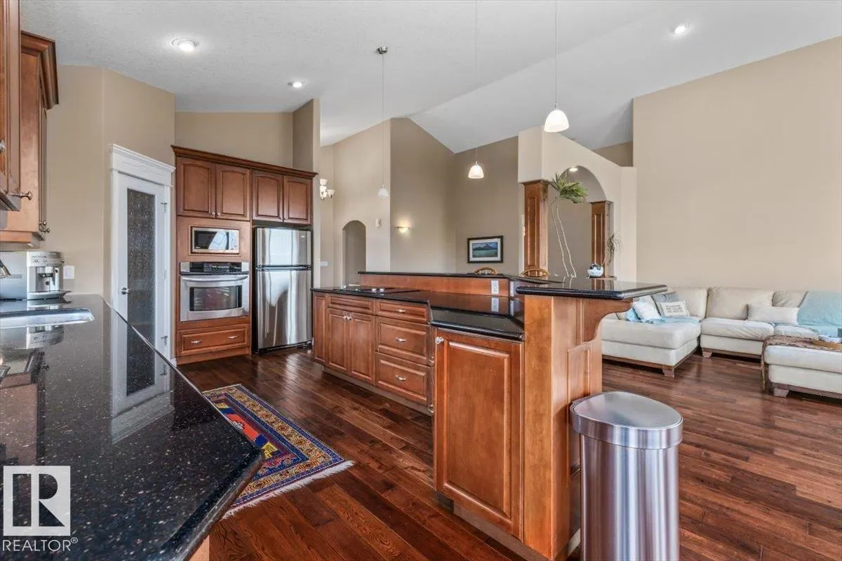 215 WESTERRA PT