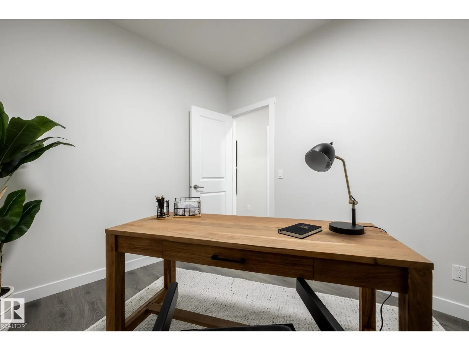 2 Marigold AV