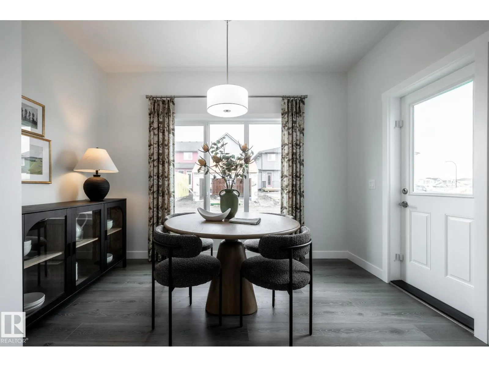 2 Marigold AV