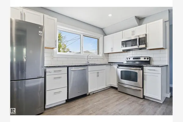 13223 85 ST NW