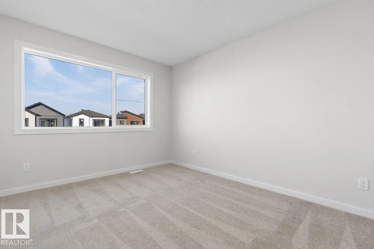 37 Clydesdale LN