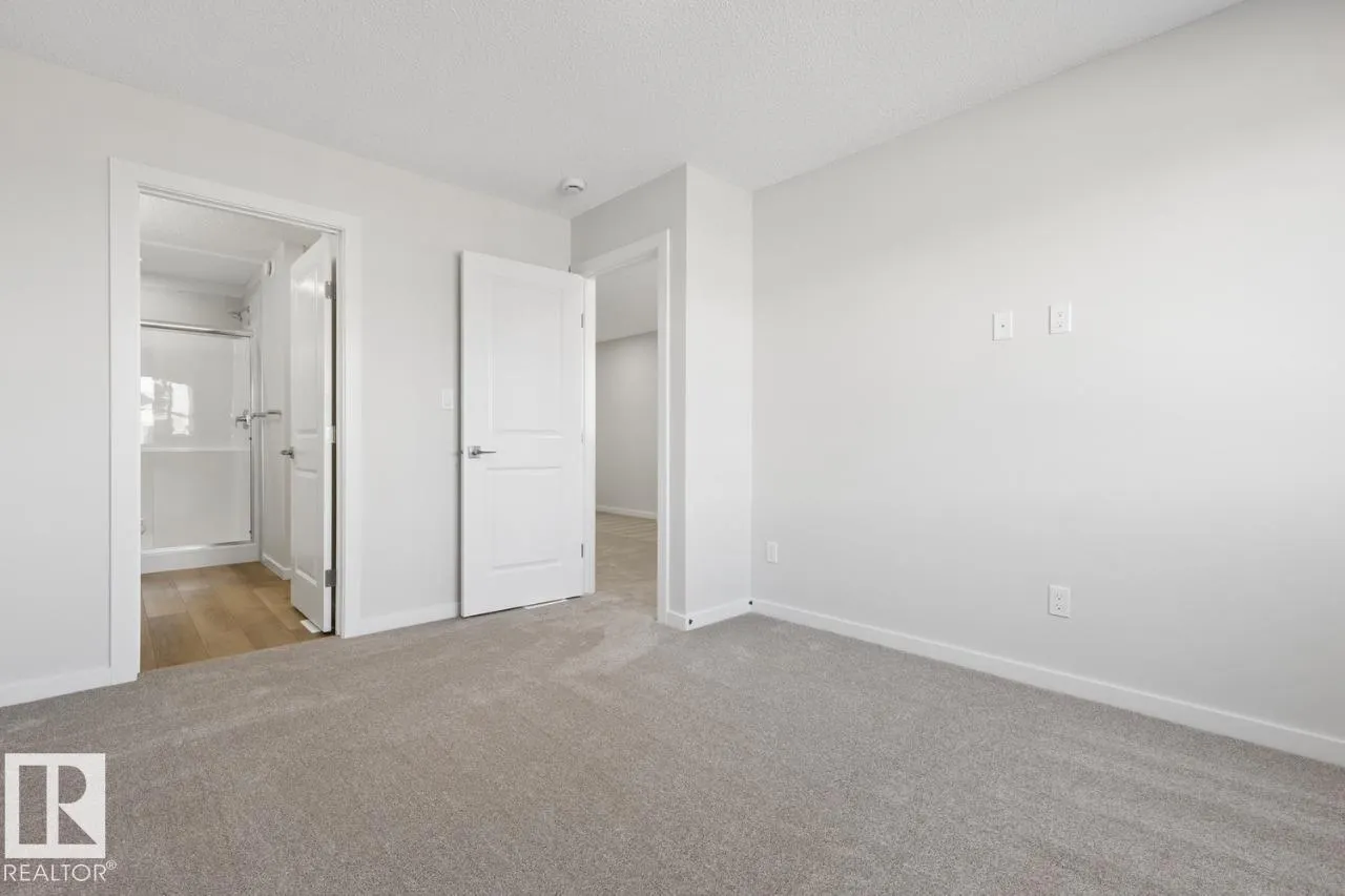 37 Clydesdale LN