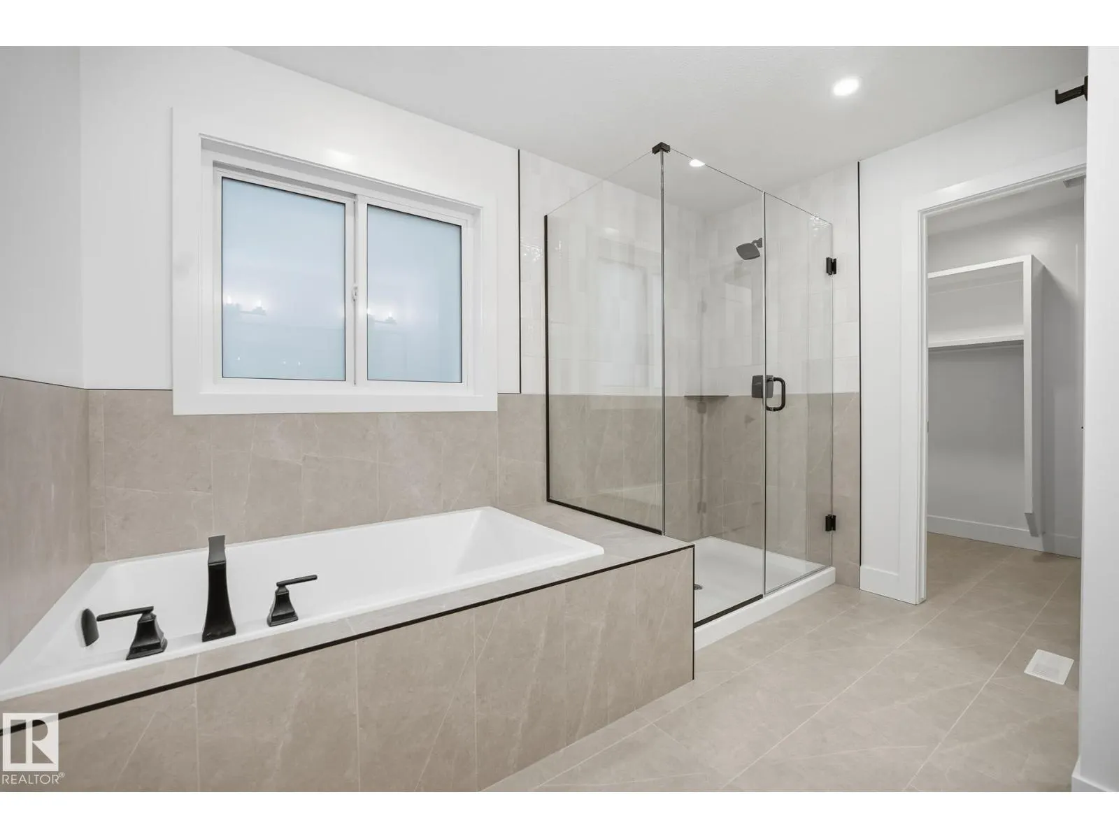 74 Hemingway CR