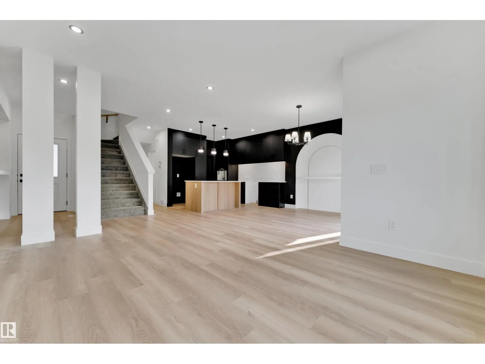 261 Linden LO