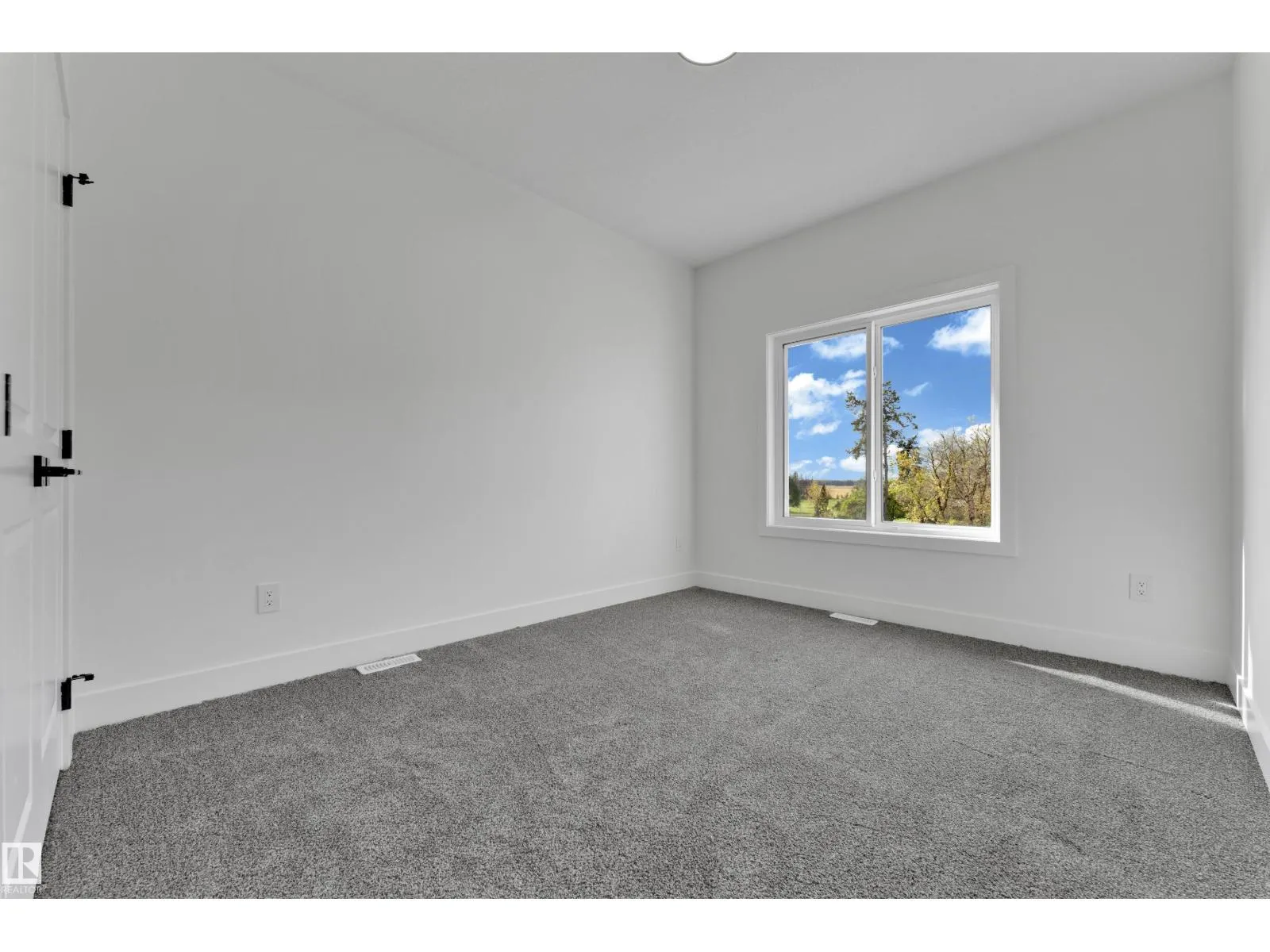 261 Linden LO