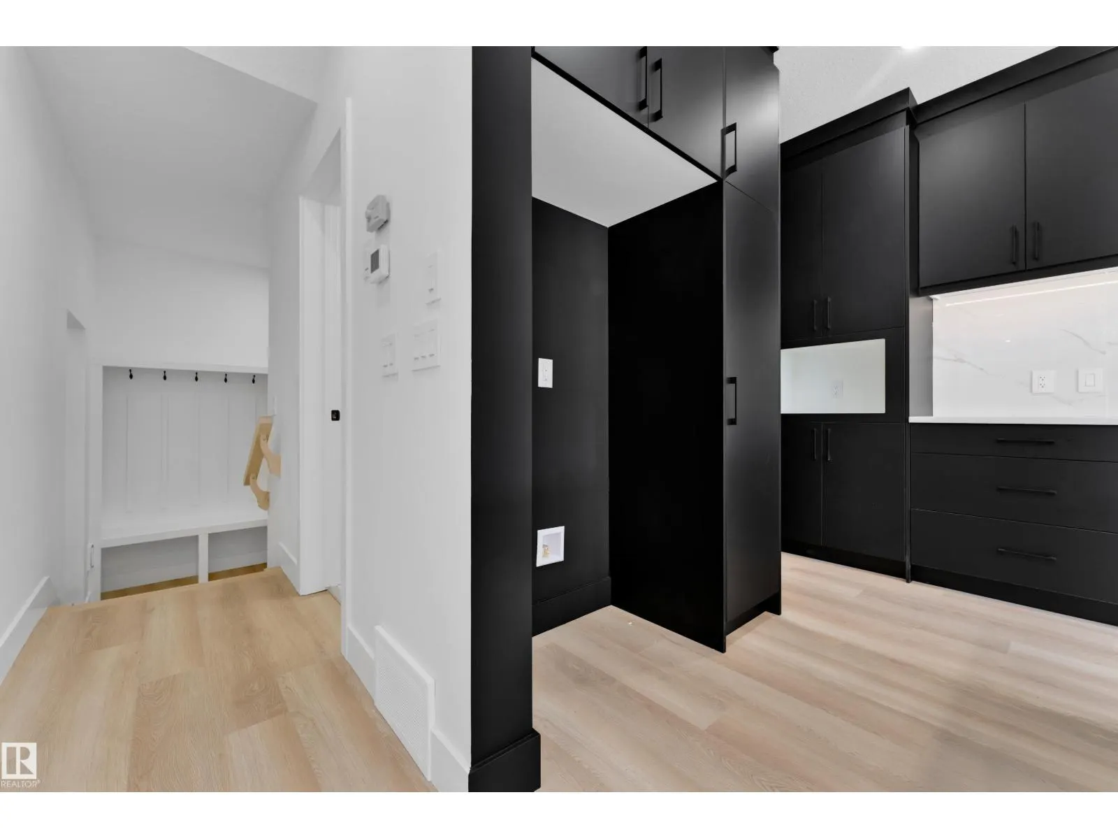 261 Linden LO
