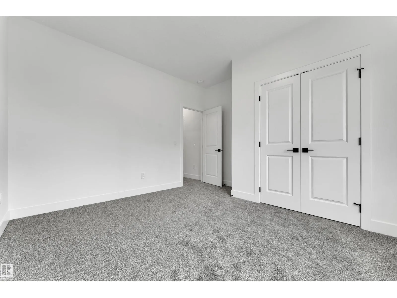 261 Linden LO
