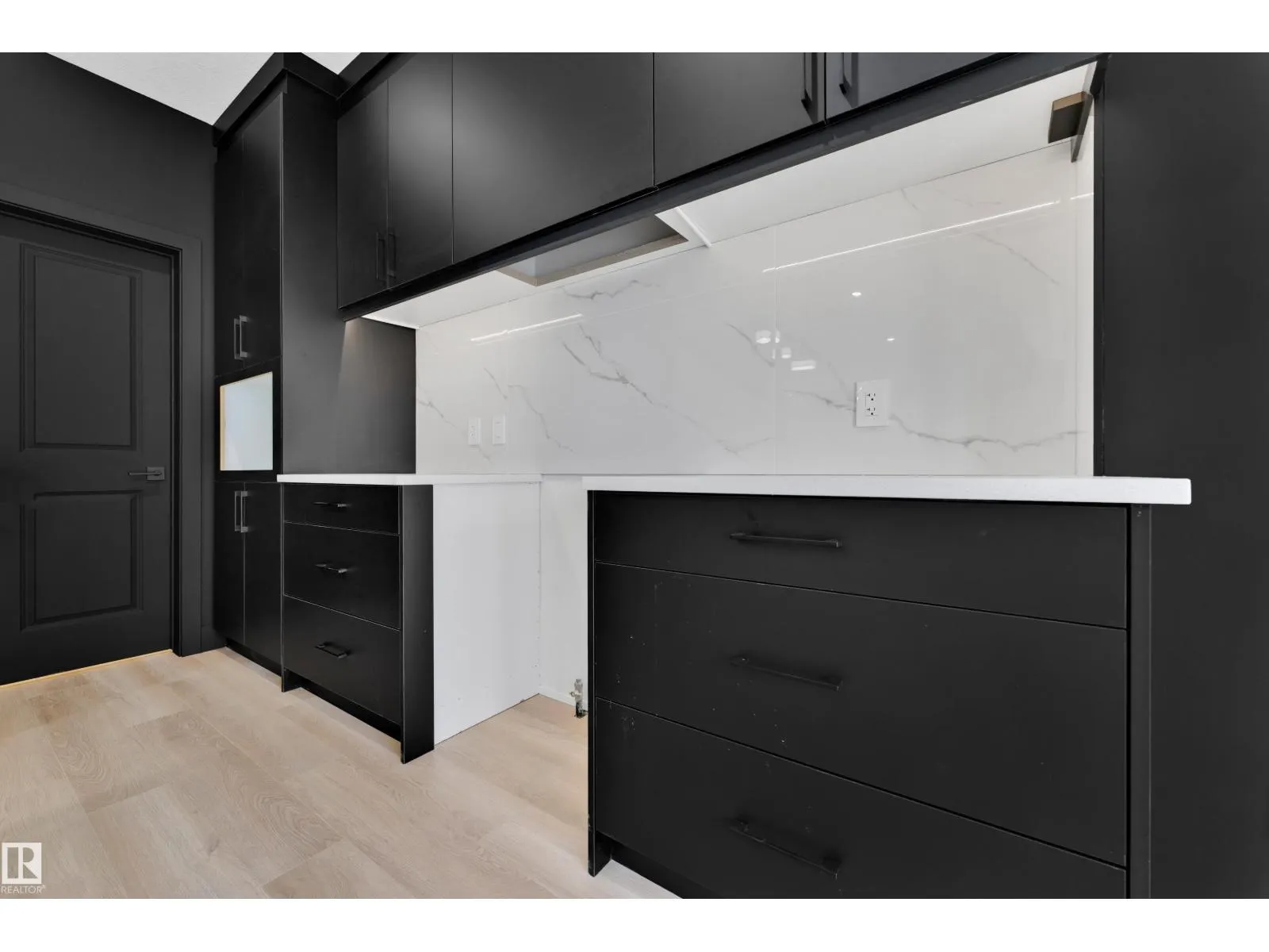 261 Linden LO