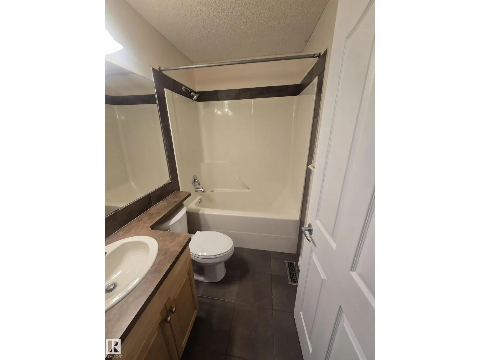 13812 149 AV NW