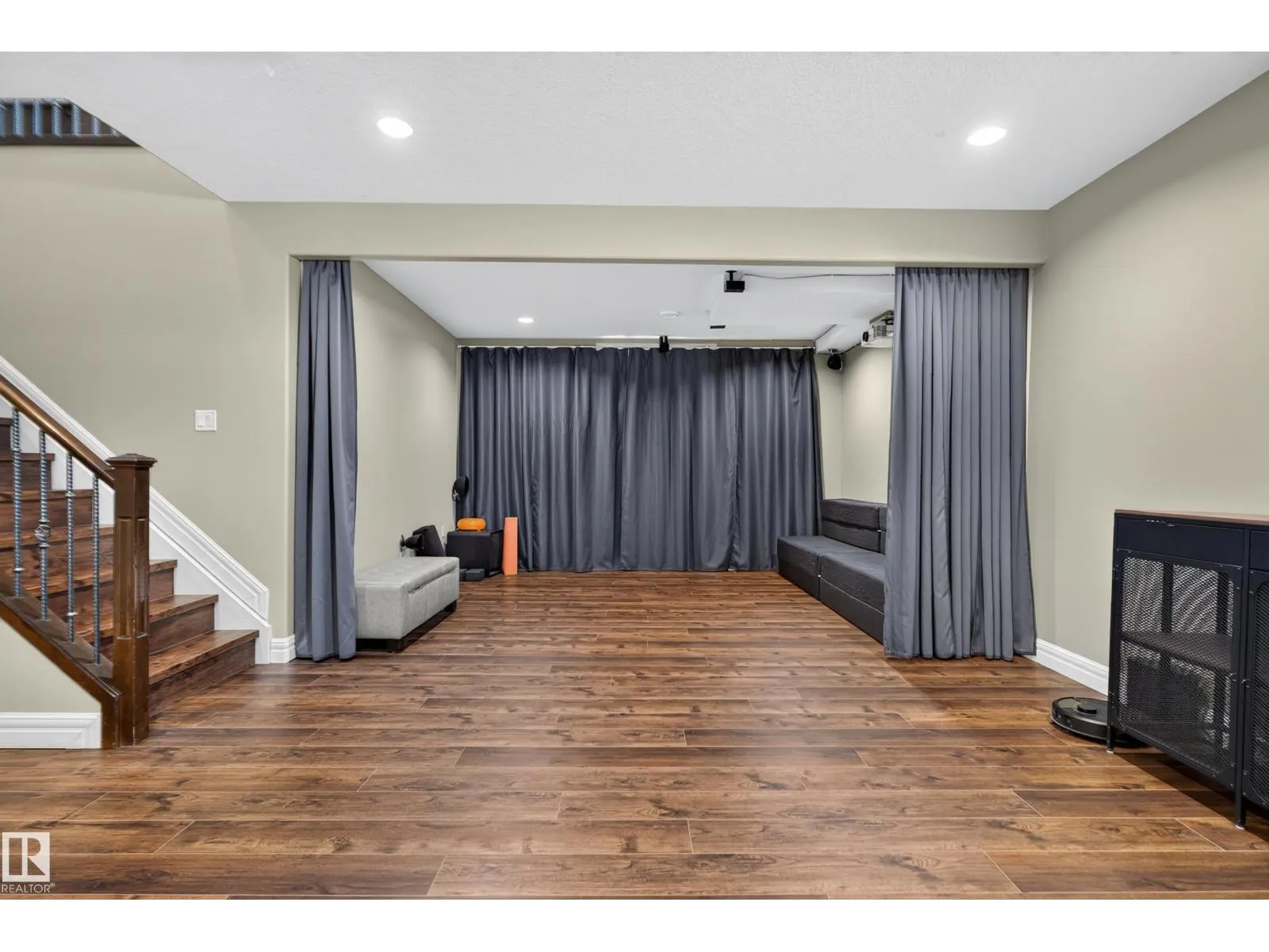 20 KINGSMOOR CL