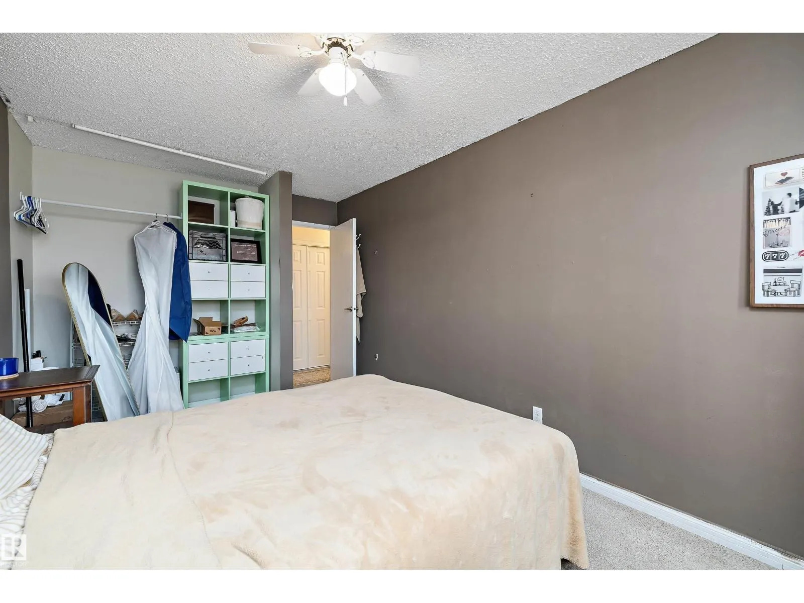 #302 51 BROWN ST