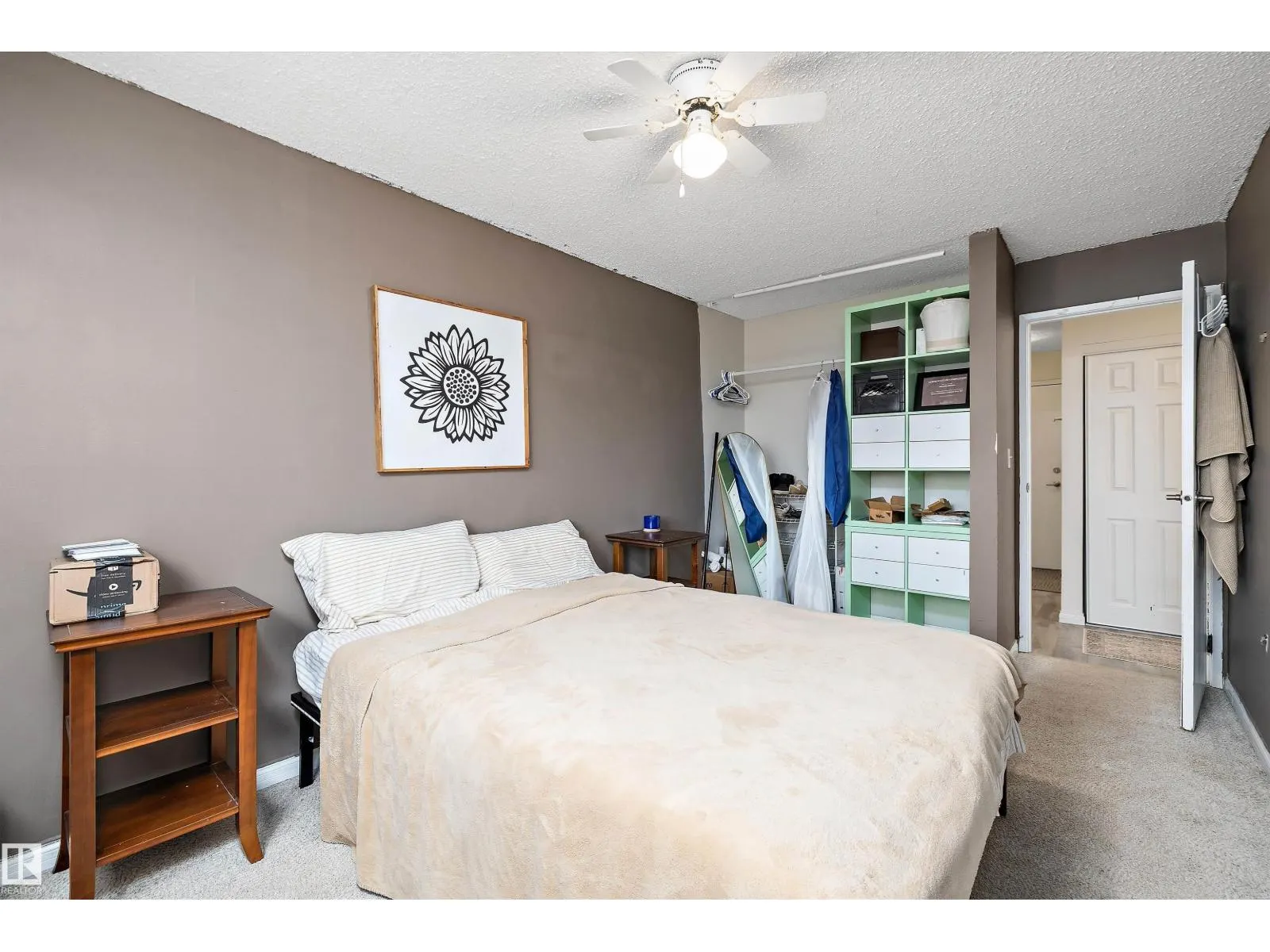 #302 51 BROWN ST