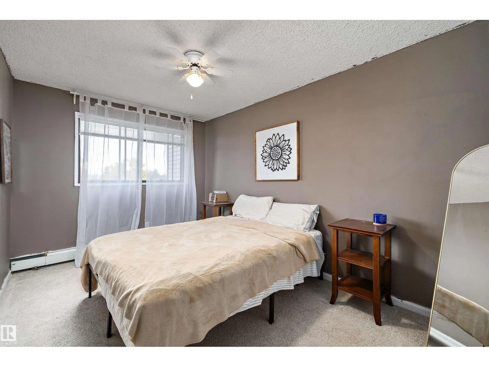 #302 51 BROWN ST