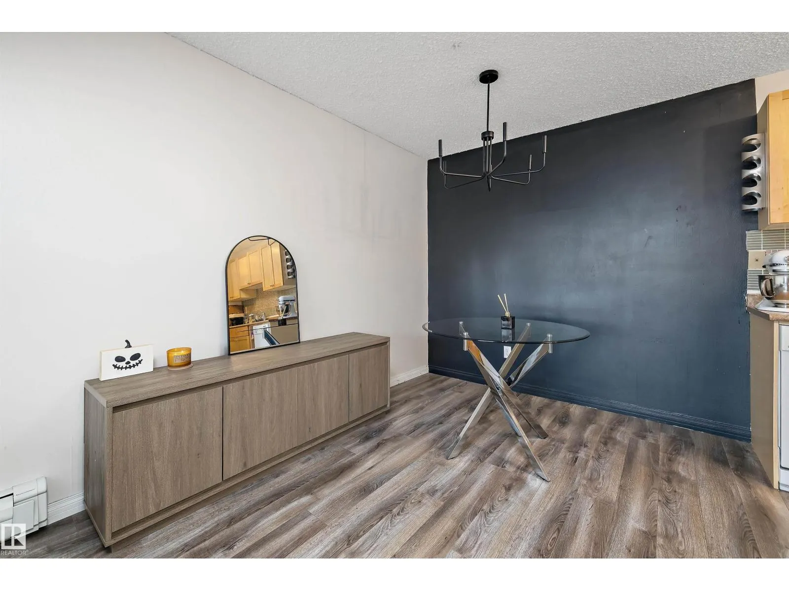 #302 51 BROWN ST
