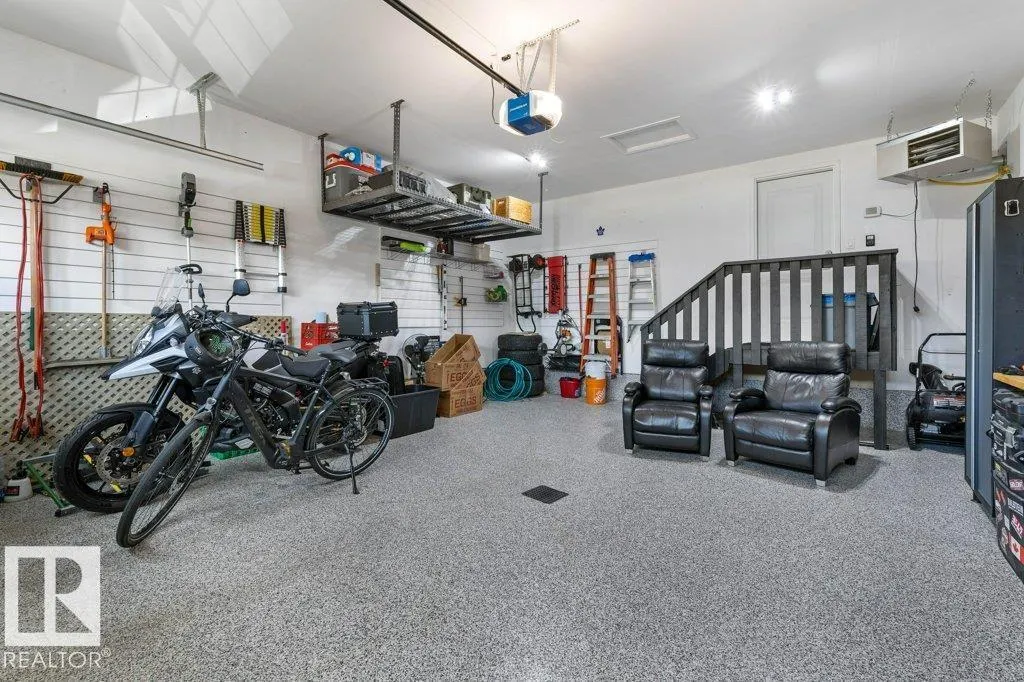 29 NEWGATE WY