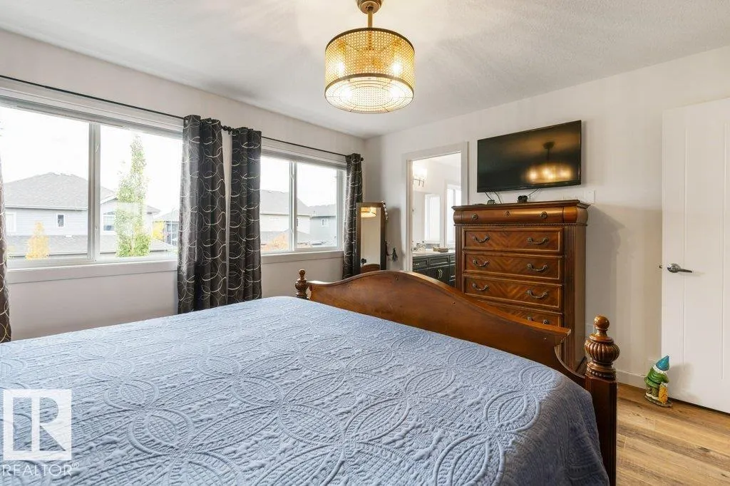 29 NEWGATE WY