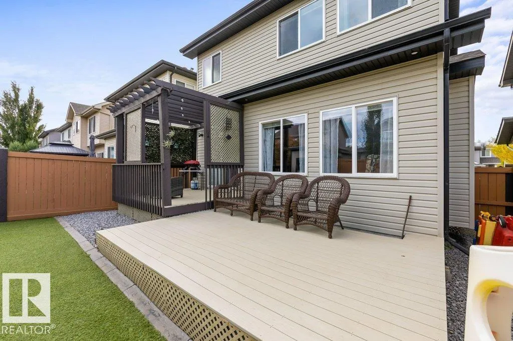 29 NEWGATE WY