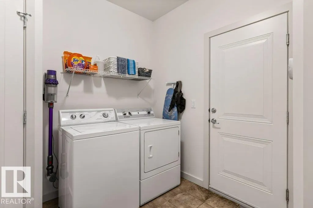 29 NEWGATE WY