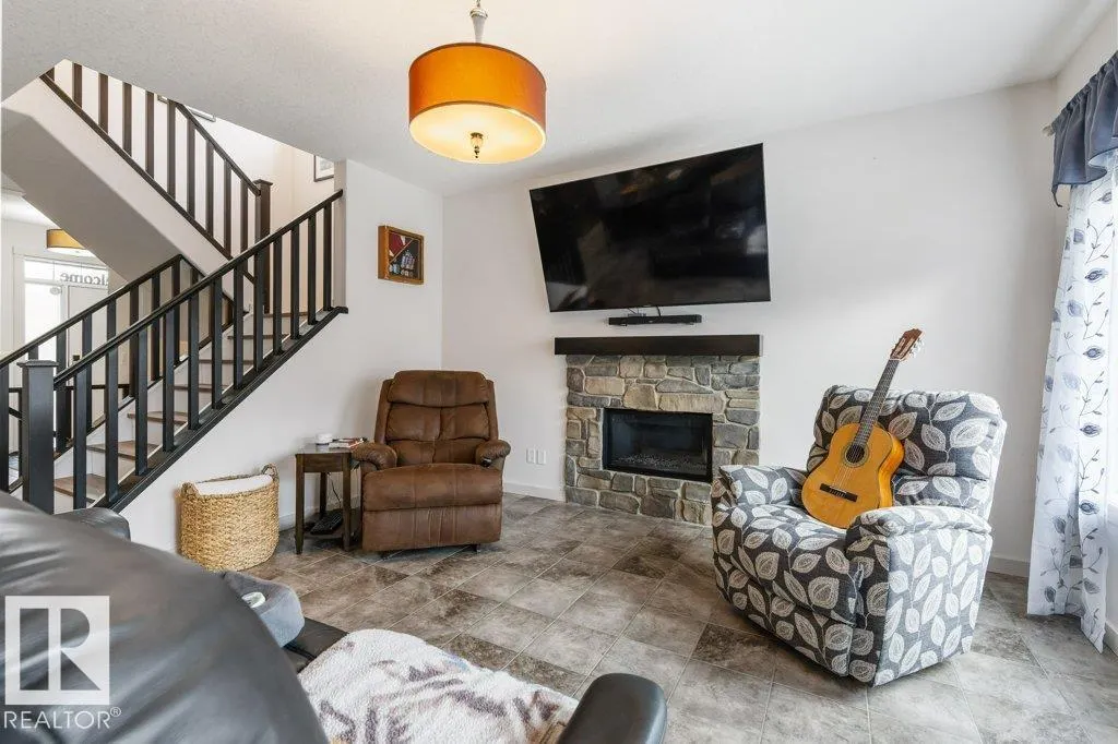29 NEWGATE WY