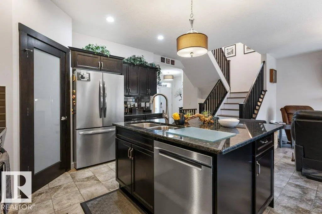 29 NEWGATE WY