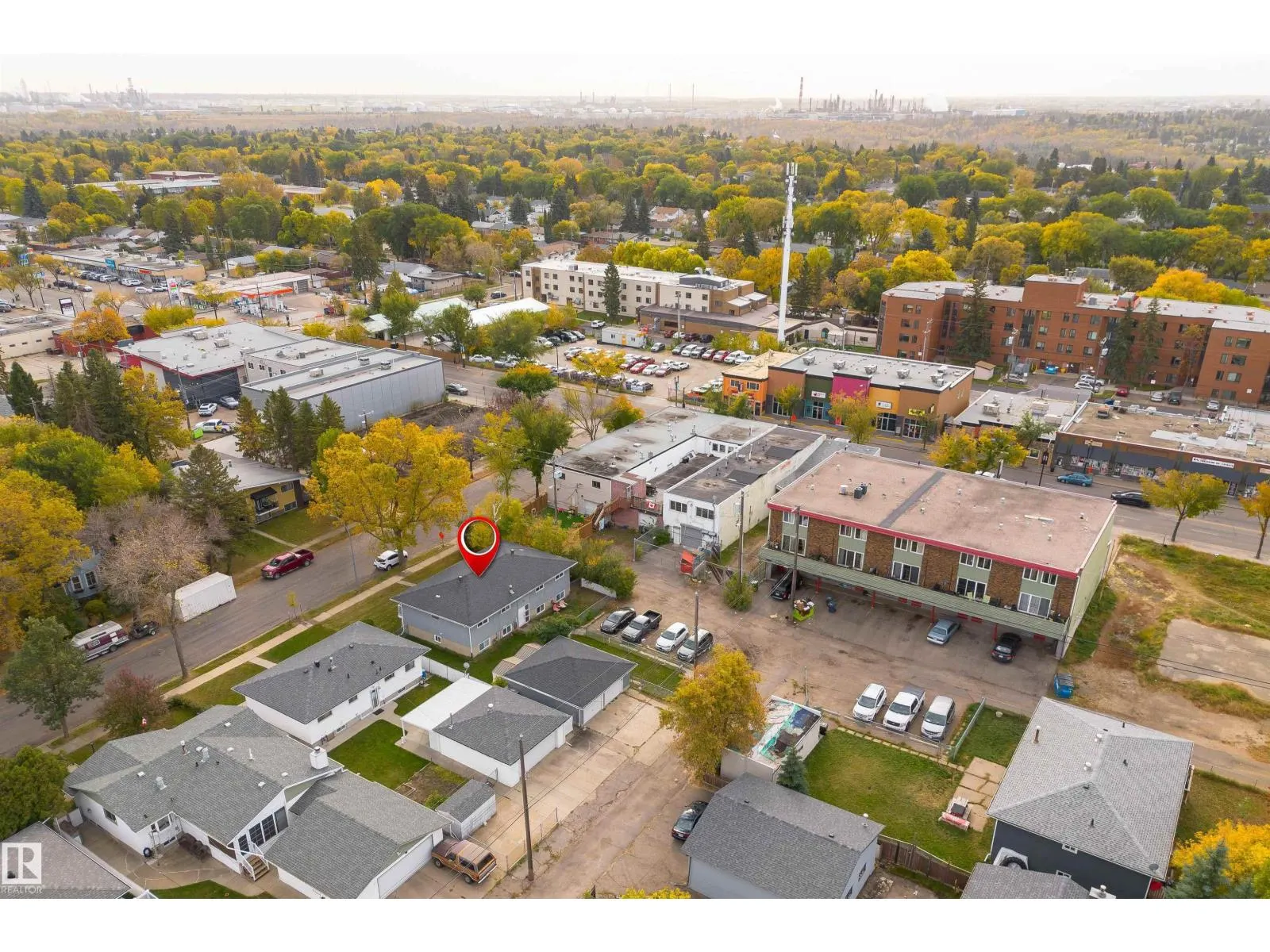 11812 45 ST NW