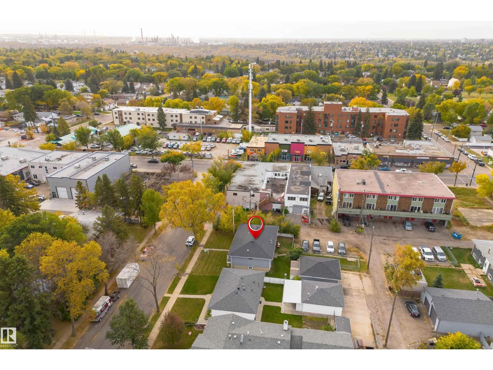 11812 45 ST NW