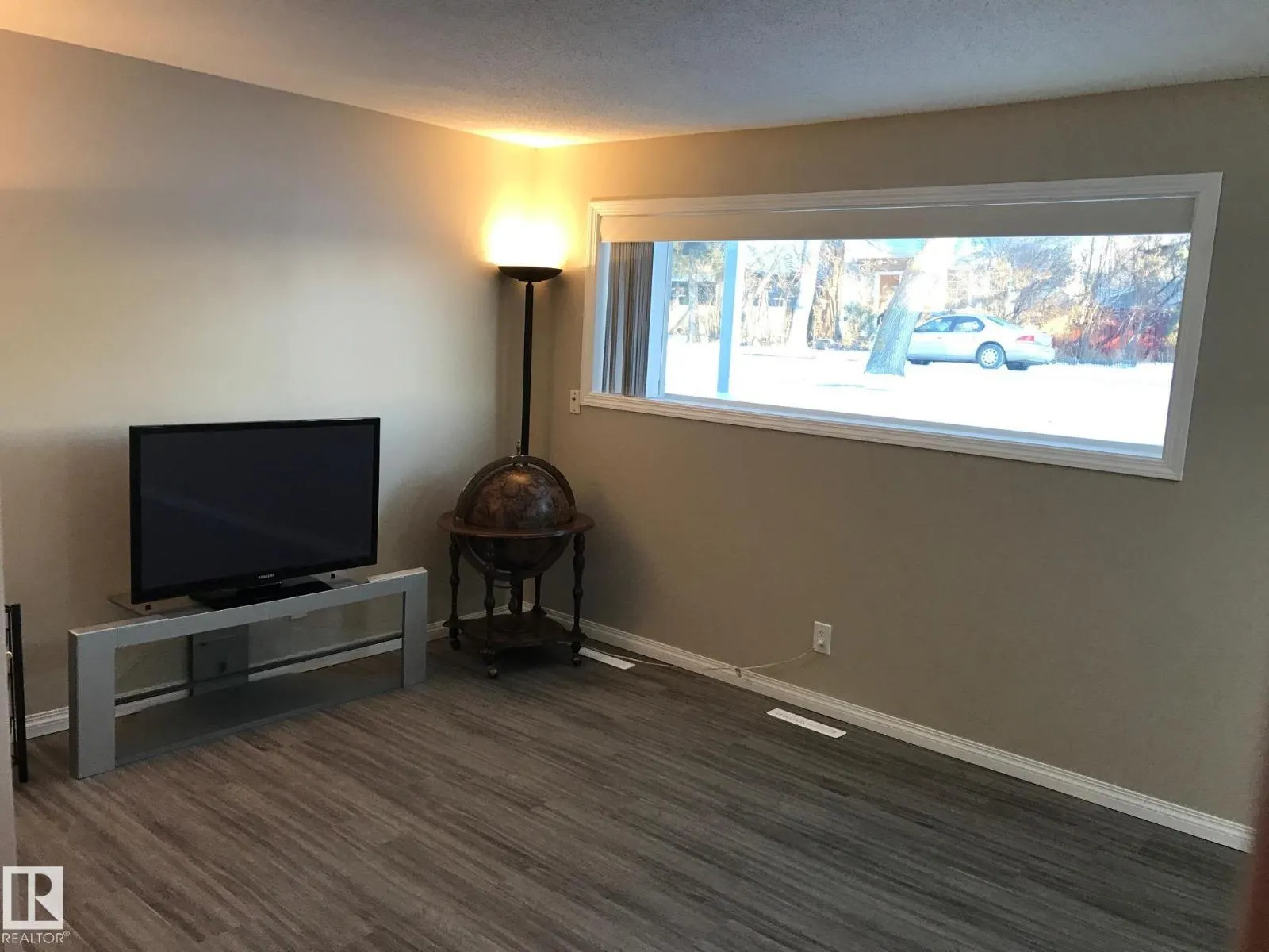 11812 45 ST NW