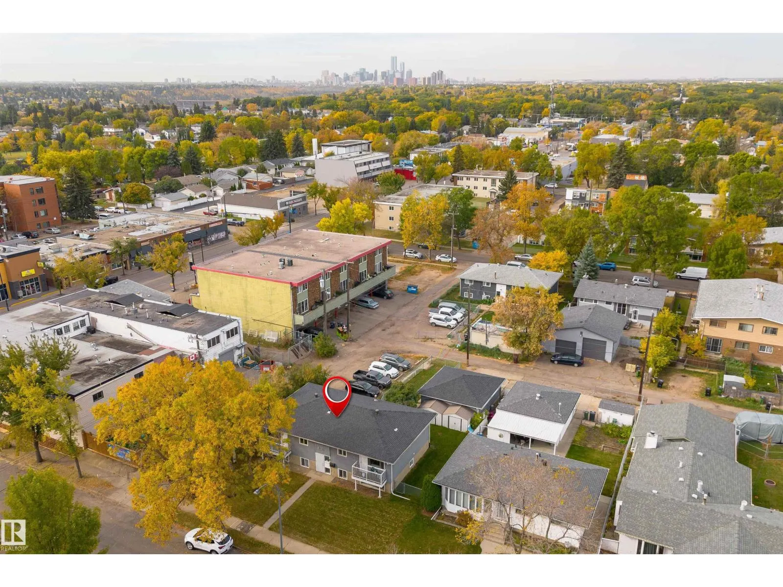 11812 45 ST NW