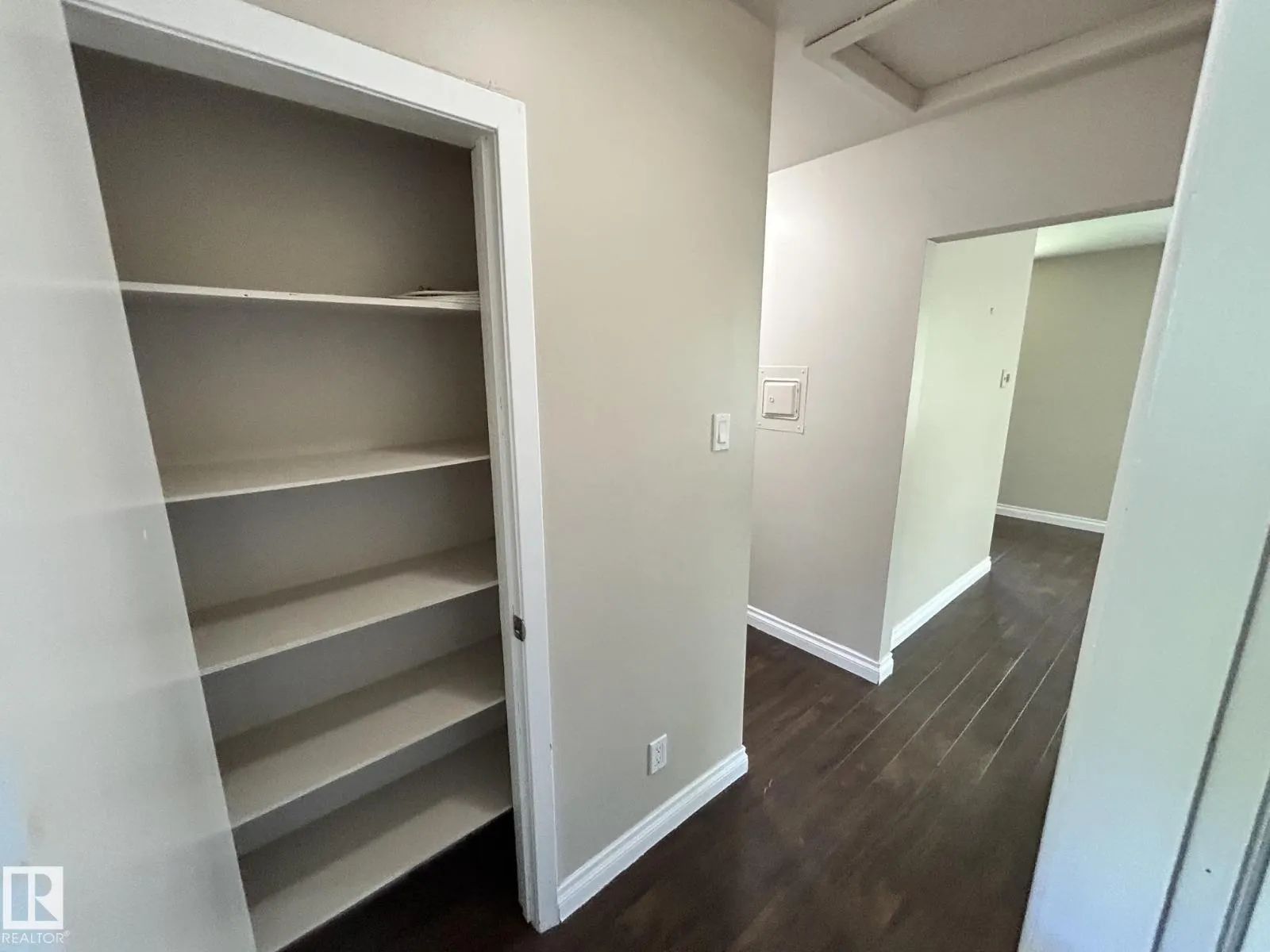 11812 45 ST NW