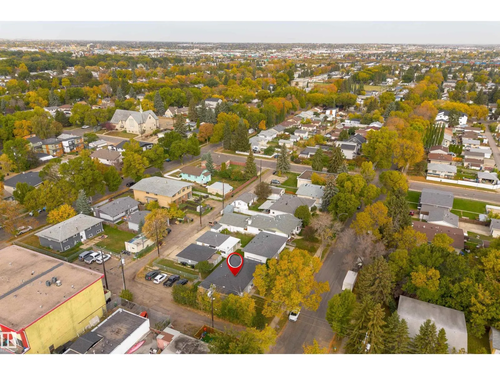 11812 45 ST NW