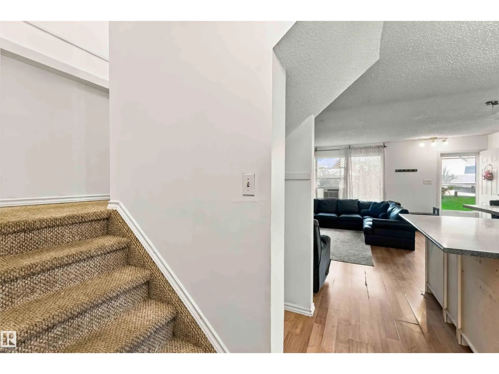 #48 13590 38 ST NW