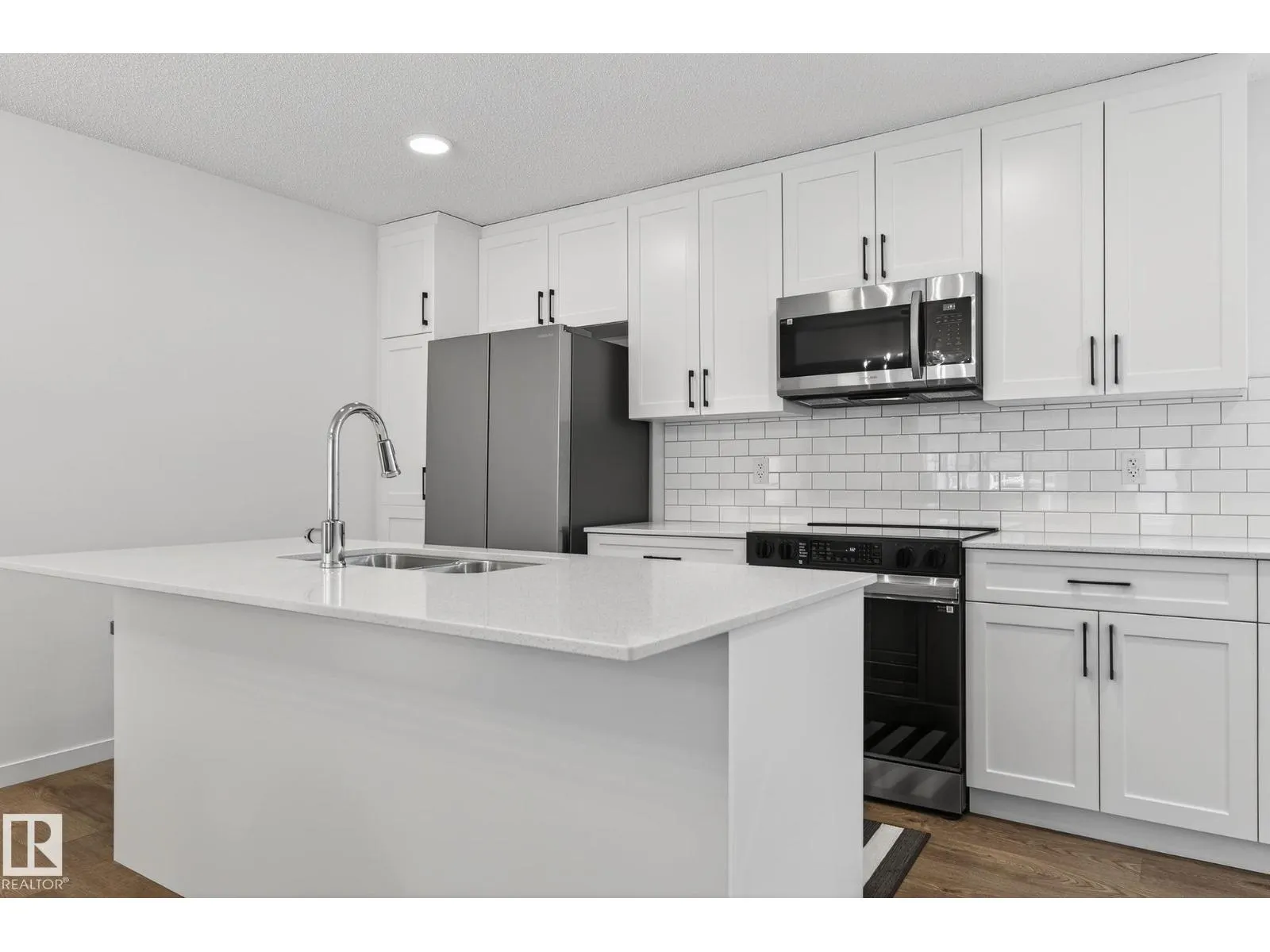 #7 50 McLaughlin DR