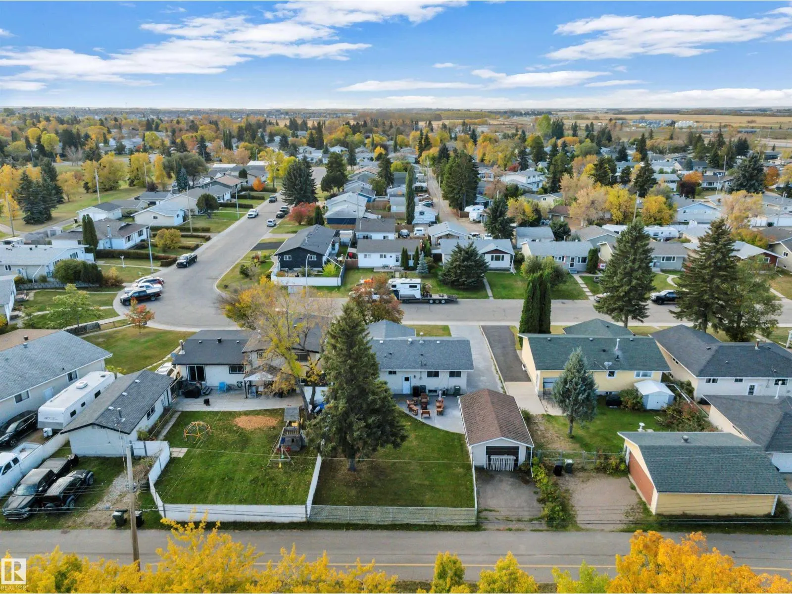 42 CAMELOT AV