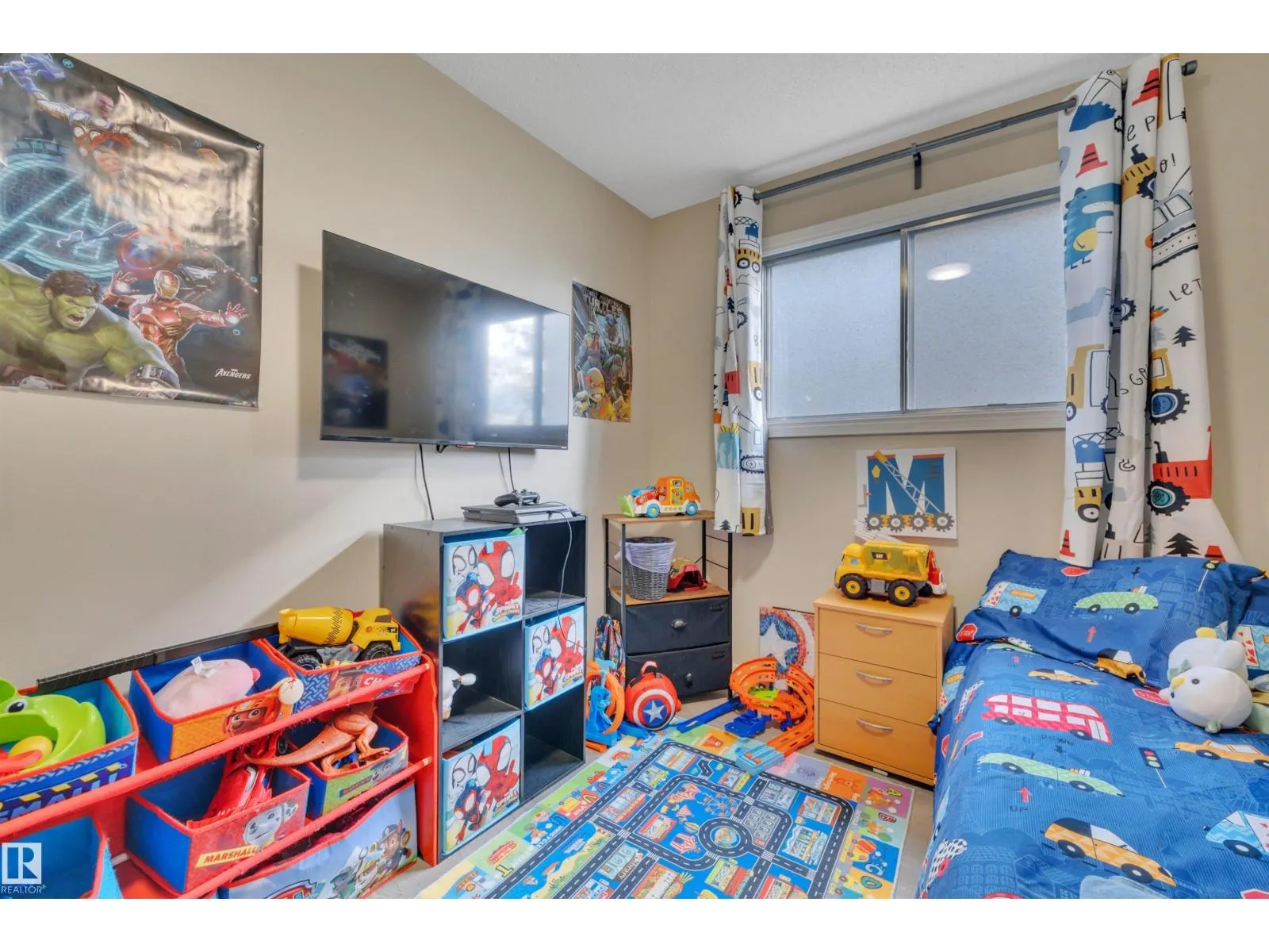 42 CAMELOT AV