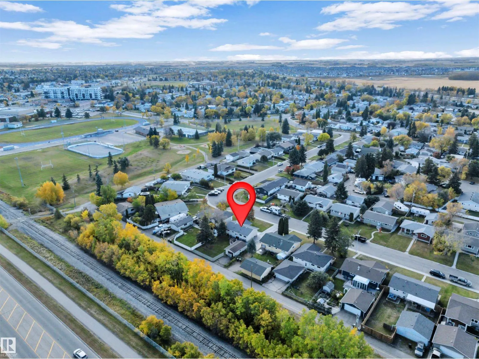 42 CAMELOT AV