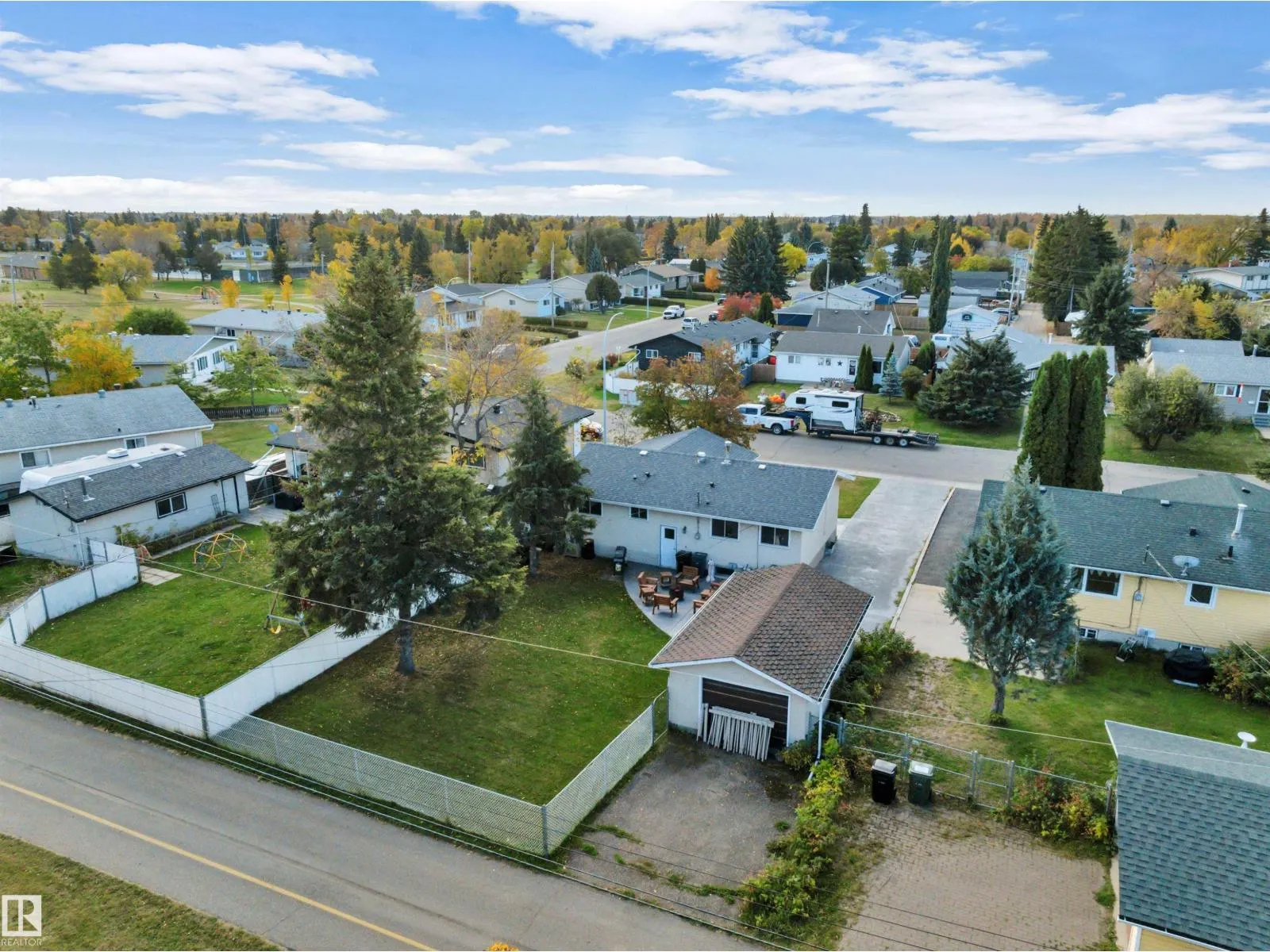 42 CAMELOT AV