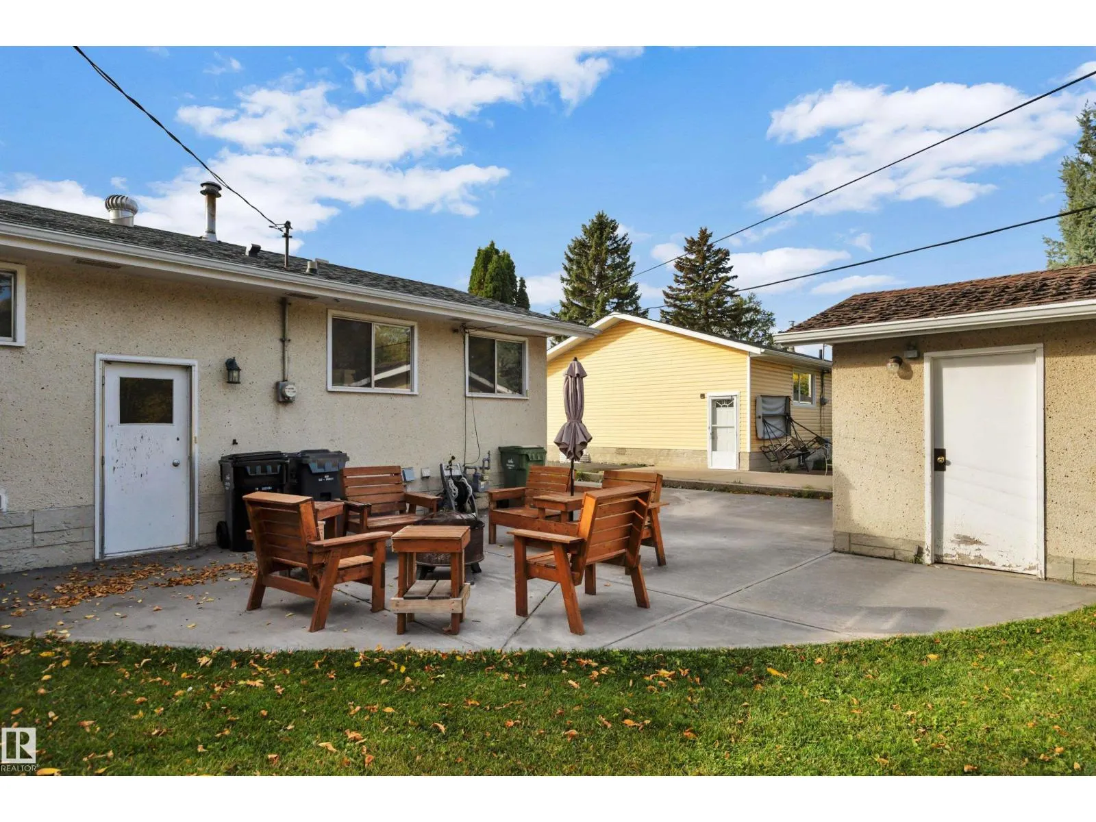 42 CAMELOT AV