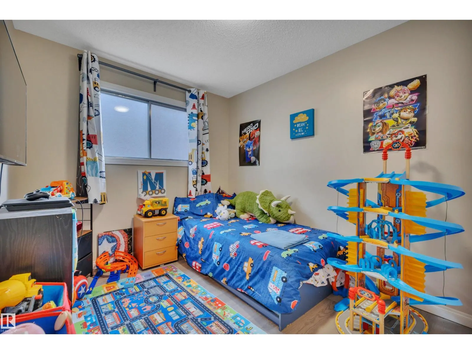 42 CAMELOT AV