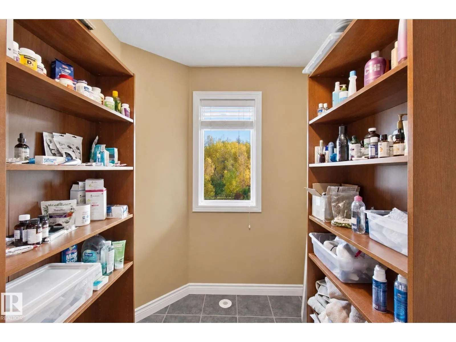 6 ROSENTHAL WY