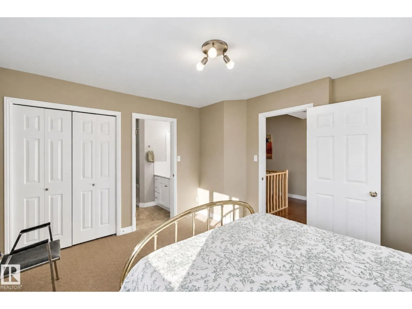 6 ROSENTHAL WY
