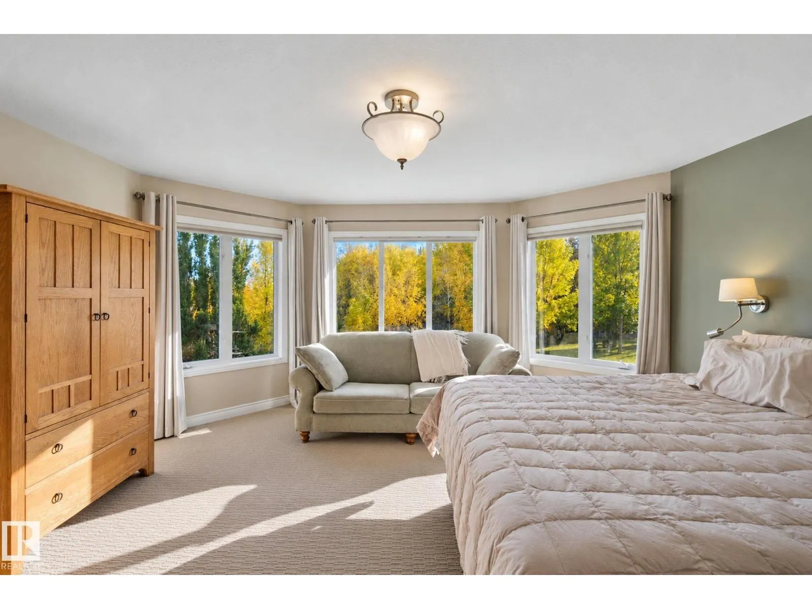 6 ROSENTHAL WY