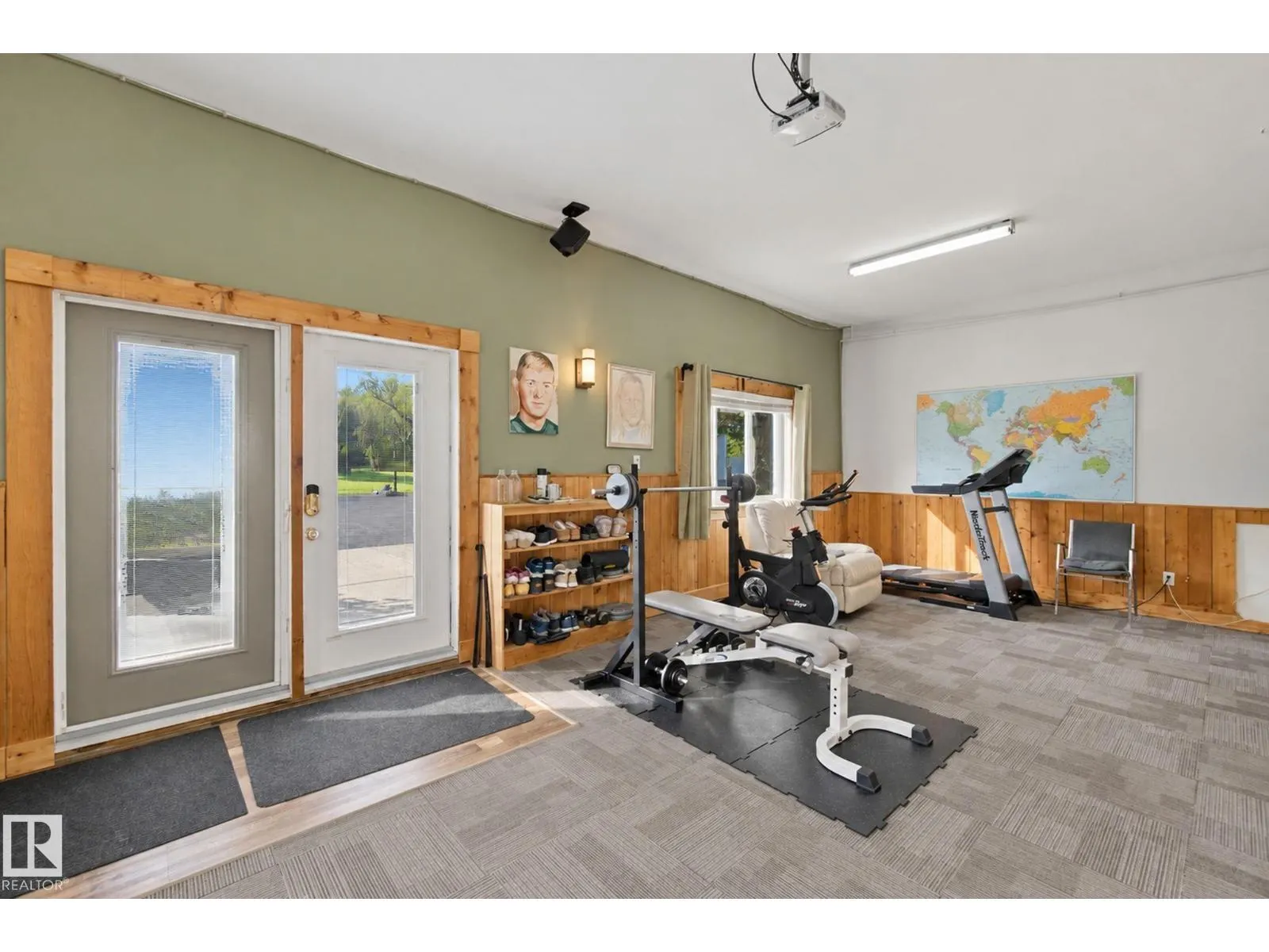 6 ROSENTHAL WY
