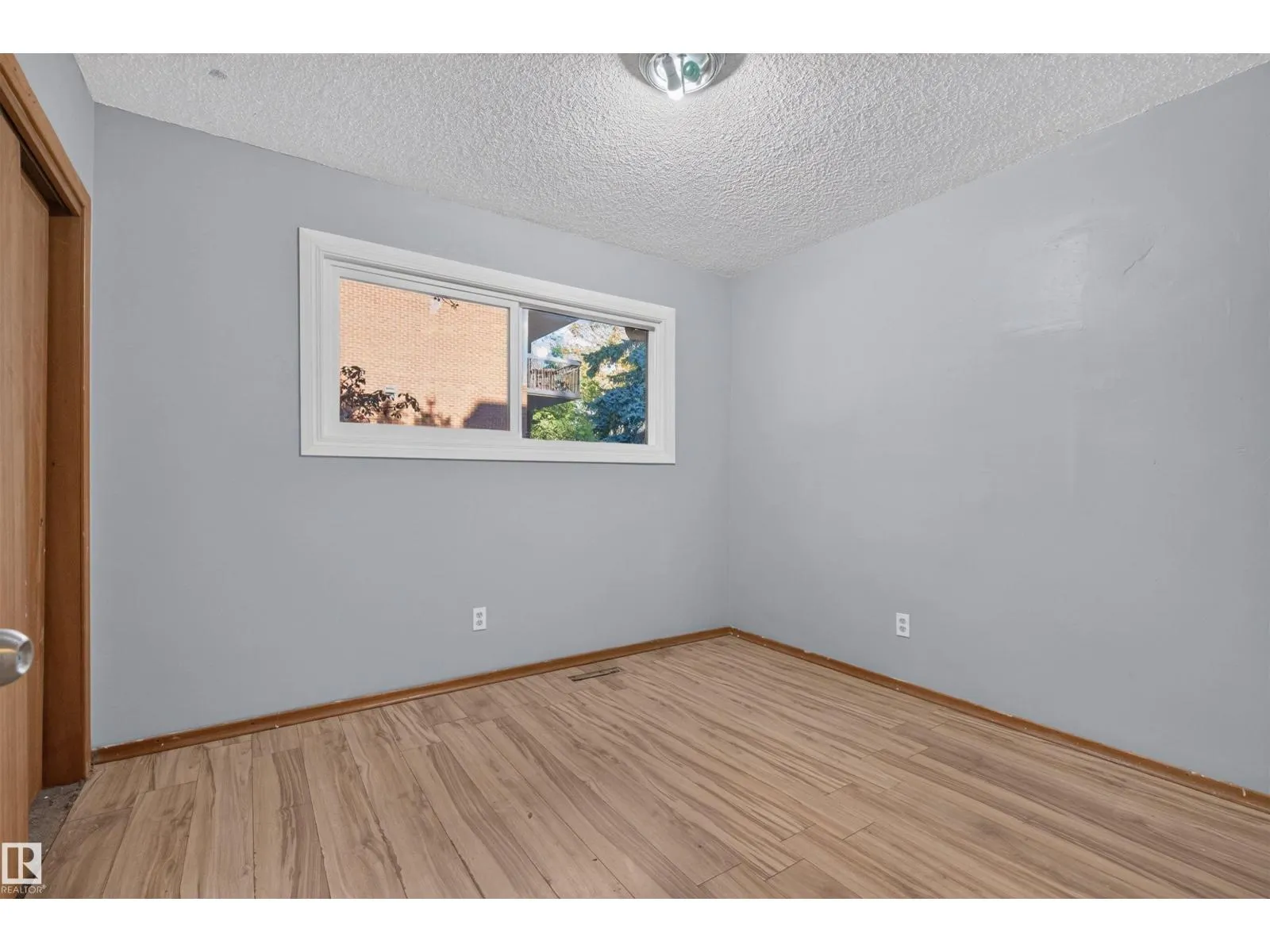 11015 87 AV NW