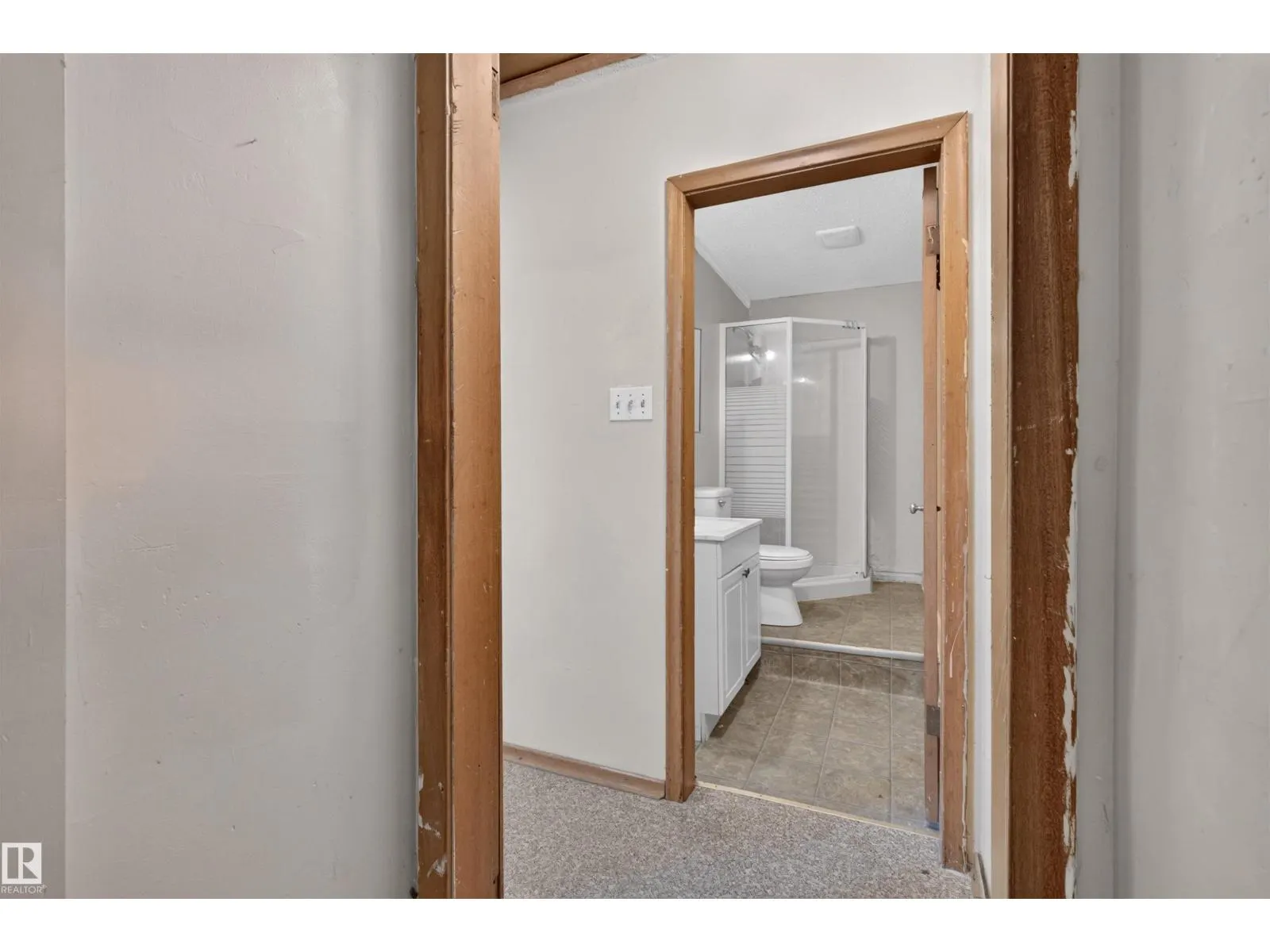 11015 87 AV NW